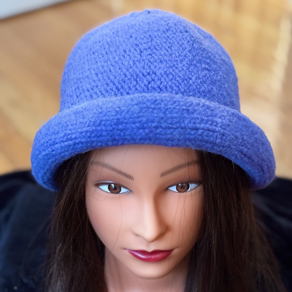 Women's purple wool hat